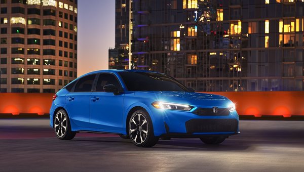 2025 Honda Civic Hatchback Offers 232 lb.-ft Torque, 4.8 L/100km Fuel Economy