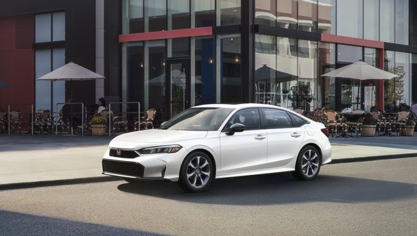 North American Car of the Year Jury Recognizes 2025 Civic Hybrid Excellence