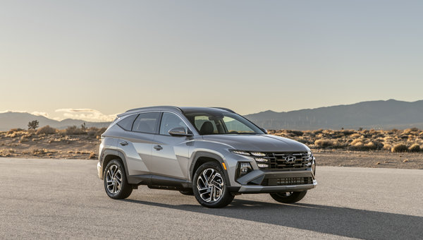 5 différences essentielles entre le Hyundai Tucson hybride et hybride rechargeable 2025
