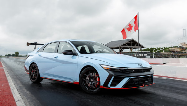 De la piste à la rue : Hyundai Canada présente l’Elantra N Édition TCR 2026