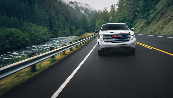 Simplifying Trailer Towing With the 2026 GMC Sierra’s Available Trailering Technology