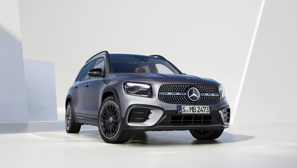 2023 Mercedes-Benz GLB vs 2023 Mercedes-Benz EQB: Electric or not?
