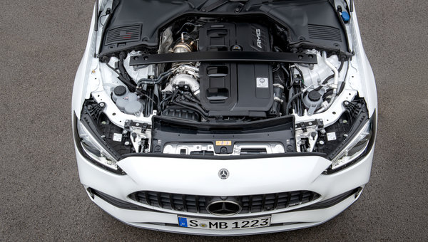 2024 Mercedes-AMG C43 Engine Secures Spot in Wards Auto's Top 10 List for 2023
