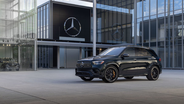 Three Ways the 2024 Mercedes-Benz GLE 450e PHEV Stands Out from the 2024 BMW X5 xDrive50e PHEV