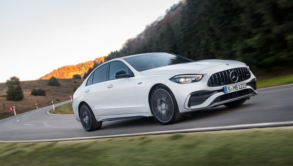 Five Reasons Why 2025 Mercedes-AMG Vehicles Perform as Well in Winter as They Do on a Track