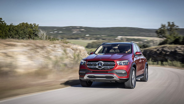 2020 Mercedes-Benz GLE vs. 2020 BMW X5: Top Power and Technology