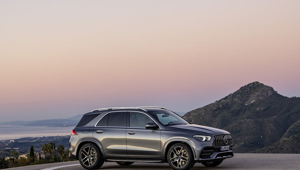 2021 Mercedes-Benz GLE vs 2021 Audi Q7: the star of the match