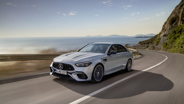 La toute nouvelle Mercedes-AMG C 63 2024 : un tournant dans l'histoire d'AMG