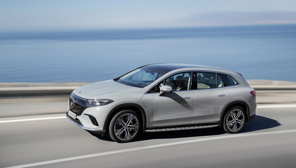 Jetez un coup d'œil au nouveau VUS EQS de Mercedes-Benz