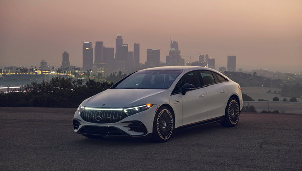 Tout ce que vous voulez savoir sur l'impressionnante Mercedes-AMG EQS 2023