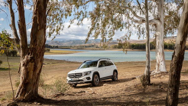 Comparing the 2024 Mercedes-Benz GLA to the 2024 Mercedes-Benz GLB