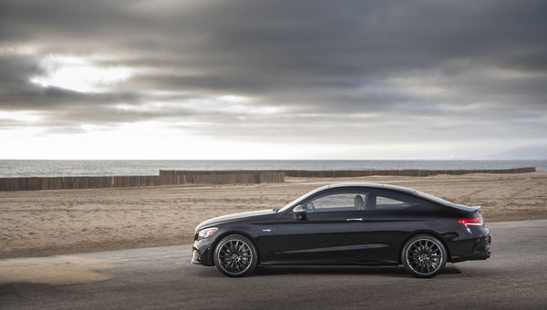 Mercedes-Benz Classe C Coupé 2021 vs BMW Série 4 : dominante !