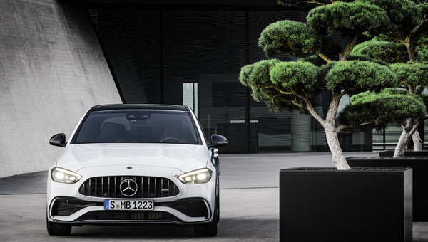 The new Mercedes-AMG C63 might get a hybrid power