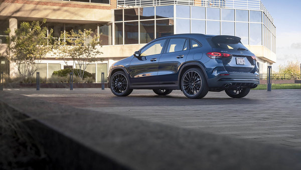 The Many Benefits of Buying a Pre-Owned Mercedes-Benz GLA