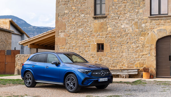 2025 Mercedes-Benz GLC 350e 4MATIC SUV: Premium Features Across Three Distinct Trim Levels