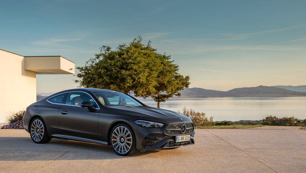 Ce qui distingue la Mercedes-Benz CLE 2025 en conduite hivernale