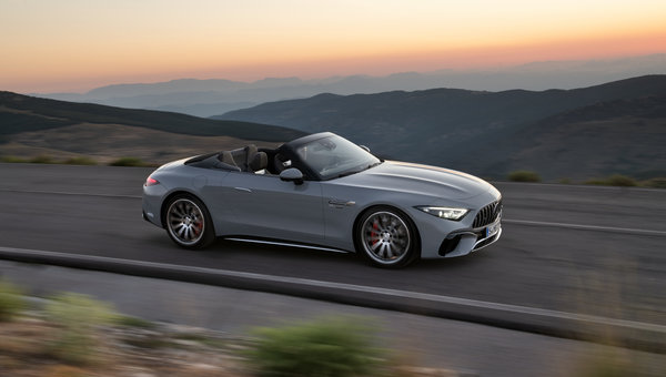 10 Irresistible Reasons to Command the 2025 Mercedes-AMG SL This Spring