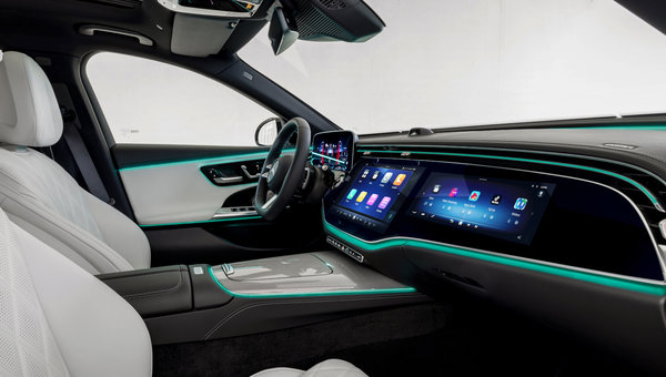 5 Mercedes-Benz Connected Features You Will Love in Summer