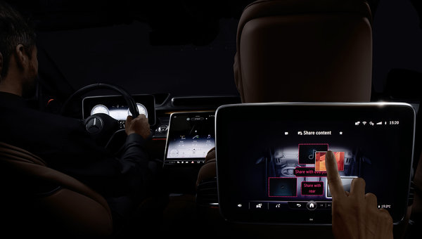 New interior and technology inside the new Mercedes-Benz S-Class