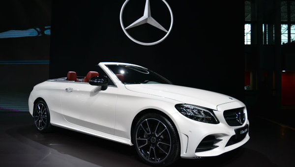 Deux nouvelles versions de la Mercedes-Benz Classe C 2019 dévoilée à New York