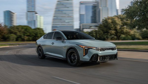 2026 Kia K4 Sedan vs. K4 Hatchback: A Complete Manitoba Guide