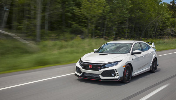 Compact performance cars icons, the Honda Civic Si and Civic Type R are better than ever