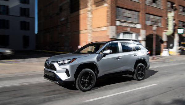 2025 RAV4 Powertrains: Gas, Hybrid, or Plug-in Hybrid?