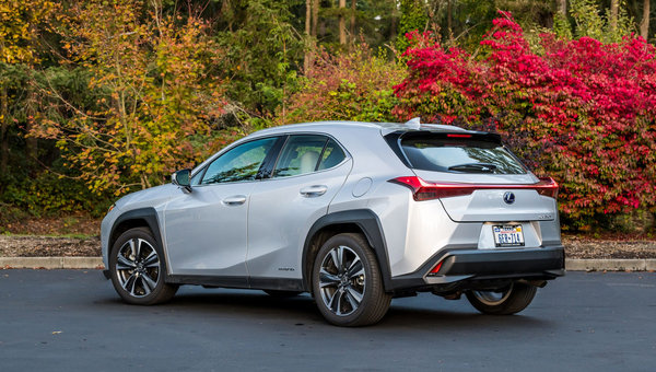 2022 Lexus UX 250h: More technology, same efficiency