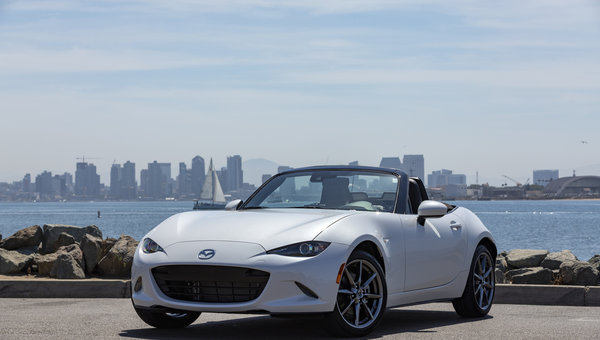 What Makes the 2022 Mazda MX-5 a Great Sports Car