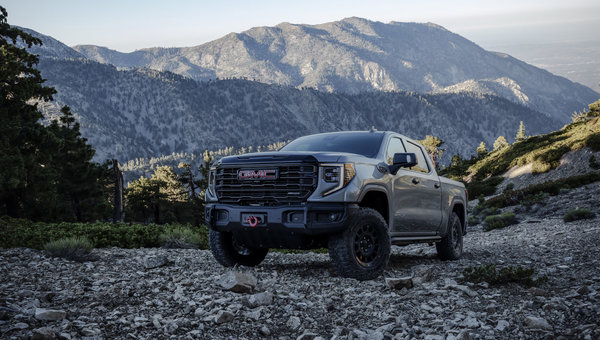 GMC Sierra 2023 vs Ford F-150 2023