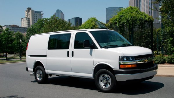 Chevrolet Express 2025: une fourgonnette toujours pratique