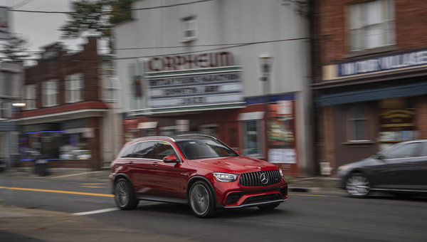Mercedes-Benz GLC 2020 vs BMW X3 2020