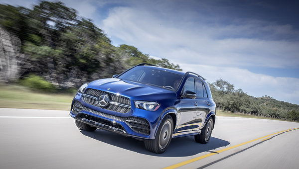 Three reasons to buy a 2021 Mercedes-Benz GLE instead of a 2021 Lexus RX