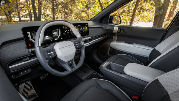 Simplifying Daily Errands With the 2027 Kia EV3’s Panoramic Display and ccNC Cockpit