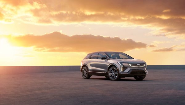 Cadillac Unveils 2025 OPTIQ, Expanding Luxury EV Lineup