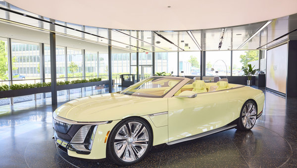 Cadillac Unveils SOLLEI: A Bespoke Electric Luxury Convertible Concept