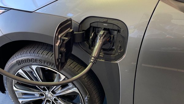 How do you go about Maintaining an Electric Vehicle?