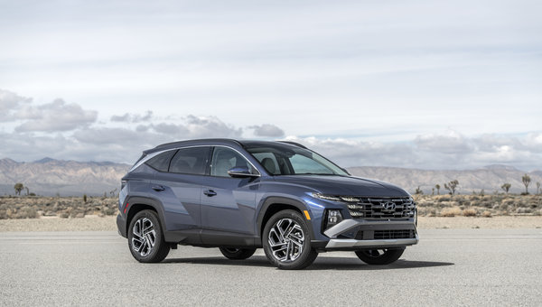 How the 2026 Hyundai Tucson Hybrid’s Standard HTRAC AWD Handles Snow Season