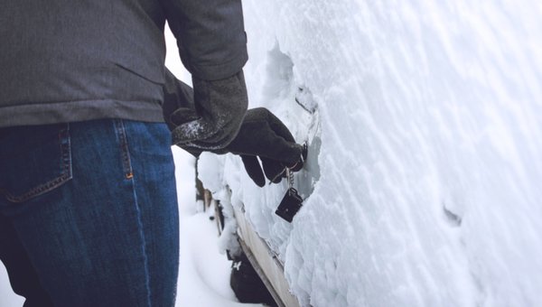 What Are Some Great Auto Hacks to Know This Winter?