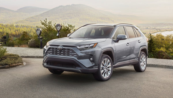 7 avantages au quotidien du Toyota RAV4 hybride 2025 pour les conducteurs de Gatineau