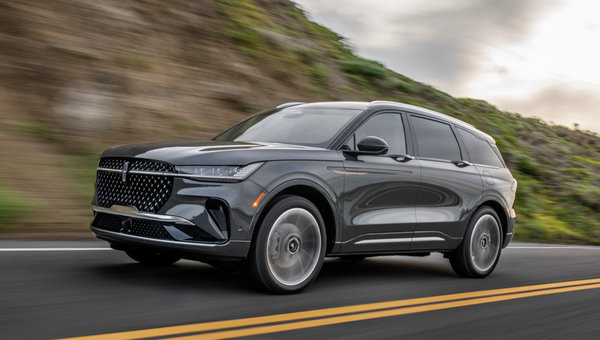 The 2025 Lincoln Nautilus: Your Personal Retreat After a Hard Day at Work