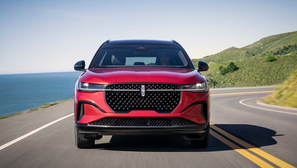 Understanding the 2026 Nautilus Hybrid: How 310 Horsepower and 7.9 L/100 km Work Together