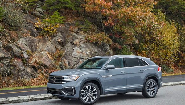 Why the 2023 Volkswagen Atlas Cross Sport is a Better Purchase Than the 2023 Chevrolet Blazer