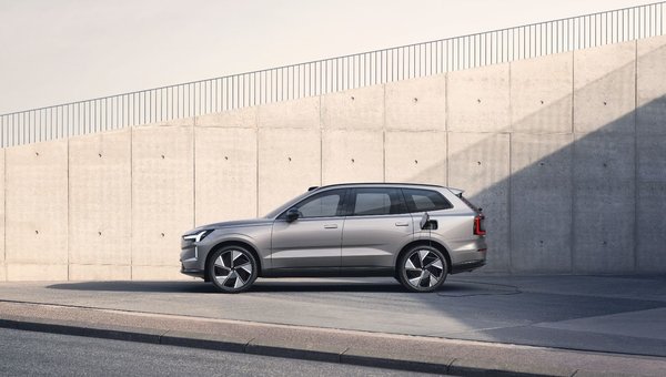 Enjoy a New Level of Comfort and Connectivity with the Volvo EX90