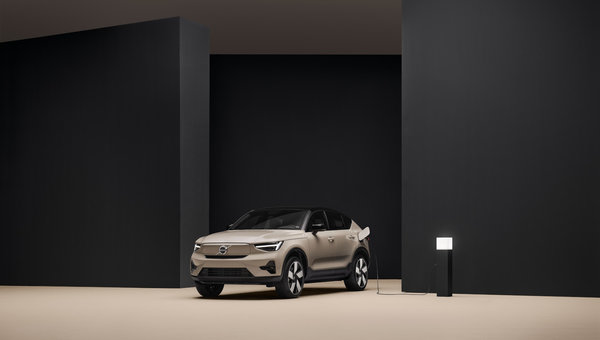 What Makes the 2024 Volvo C40 Recharge a Better Choice than the Lexus RZ?