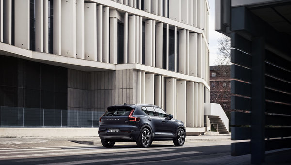 Volvo XC40 Named Best New Car by Autotrader