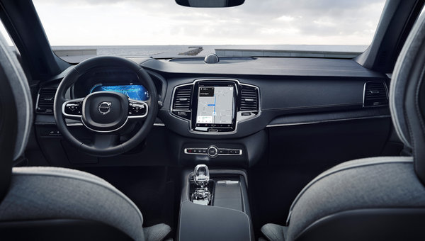 The Premium 2023 Volvo XC90's Advanced Connectivity Features