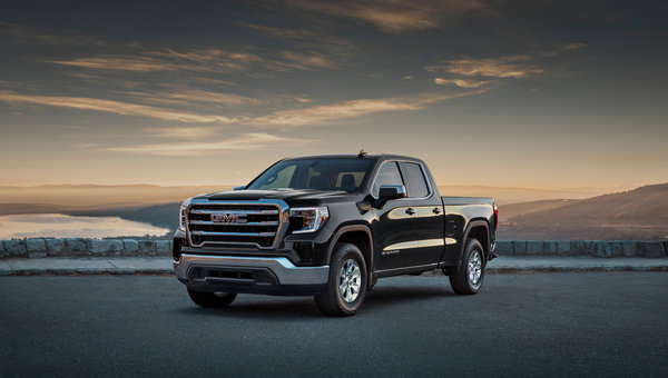 2023 GMC Sierra: Engines and towing capacity