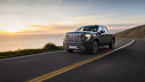 Comparison between the 2024 GMC Sierra Denali  and the 2024 GMC Sierra Denali Ultimate