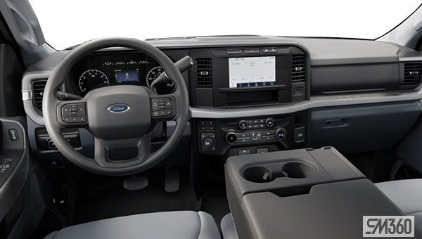 2025 FORD F-600 CHASSIS CAB XLT - Interior view - 3